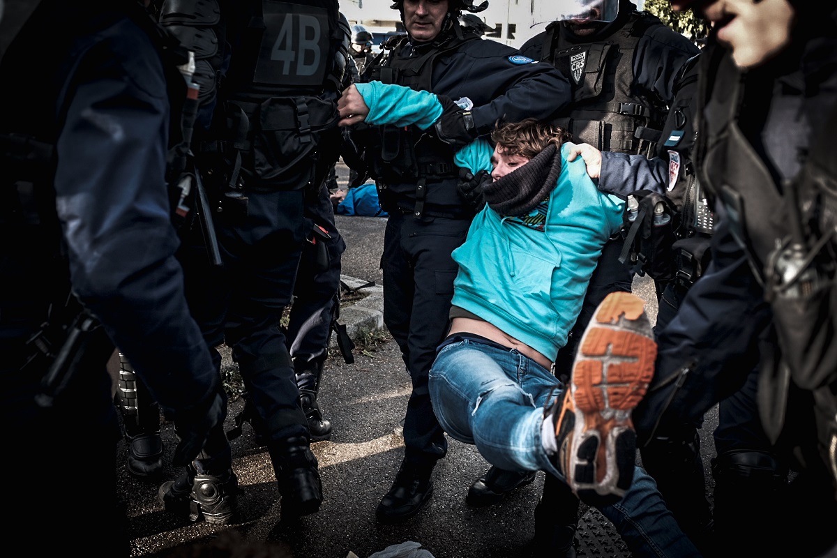 Action contre l'entrepôt Amazon de Saint-Priest, près de Lyon.